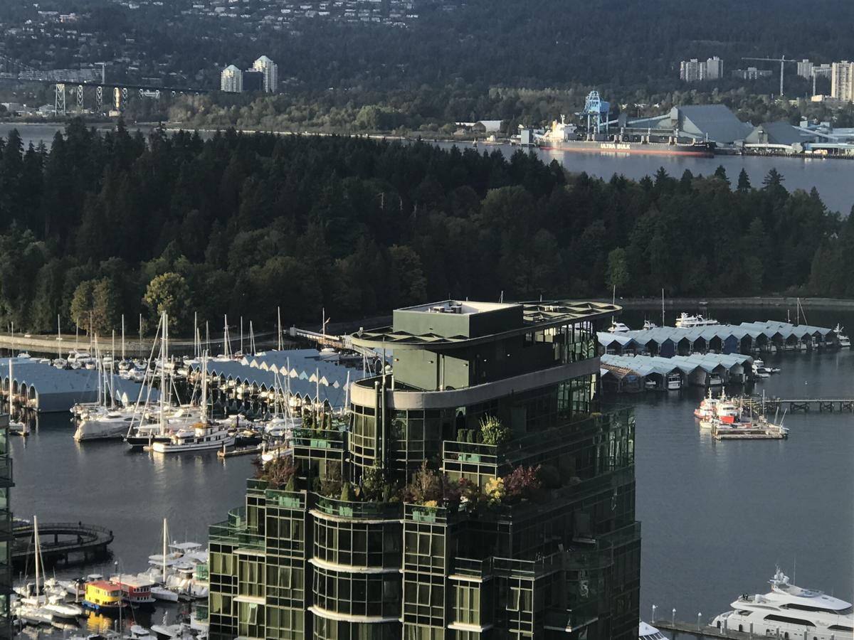 Ai Jia Apartment Vancouver Exterior photo